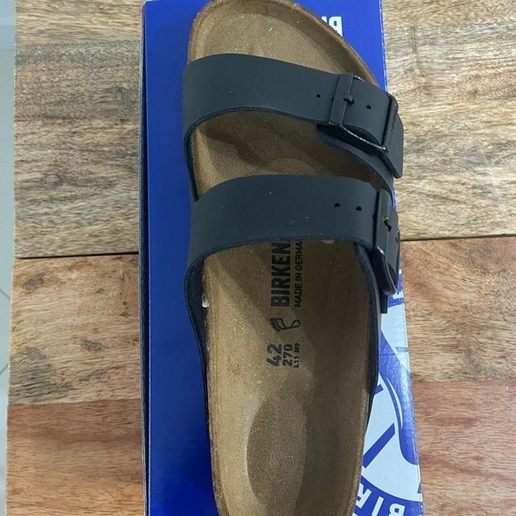 Brand new in box Birkenstock Arizona Slides